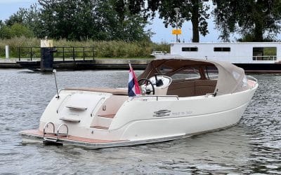 Primeur 705 met Suzuki 60 pk.